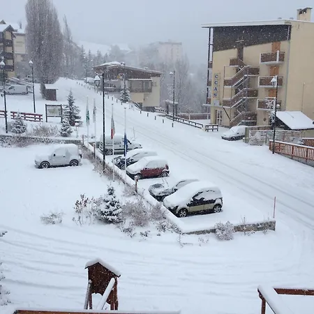 Les Flocons לה סוז